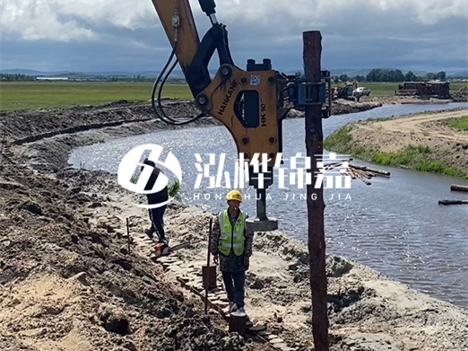 水上打松木樁聯(lián)系電話-工地比較遠可以接嗎？