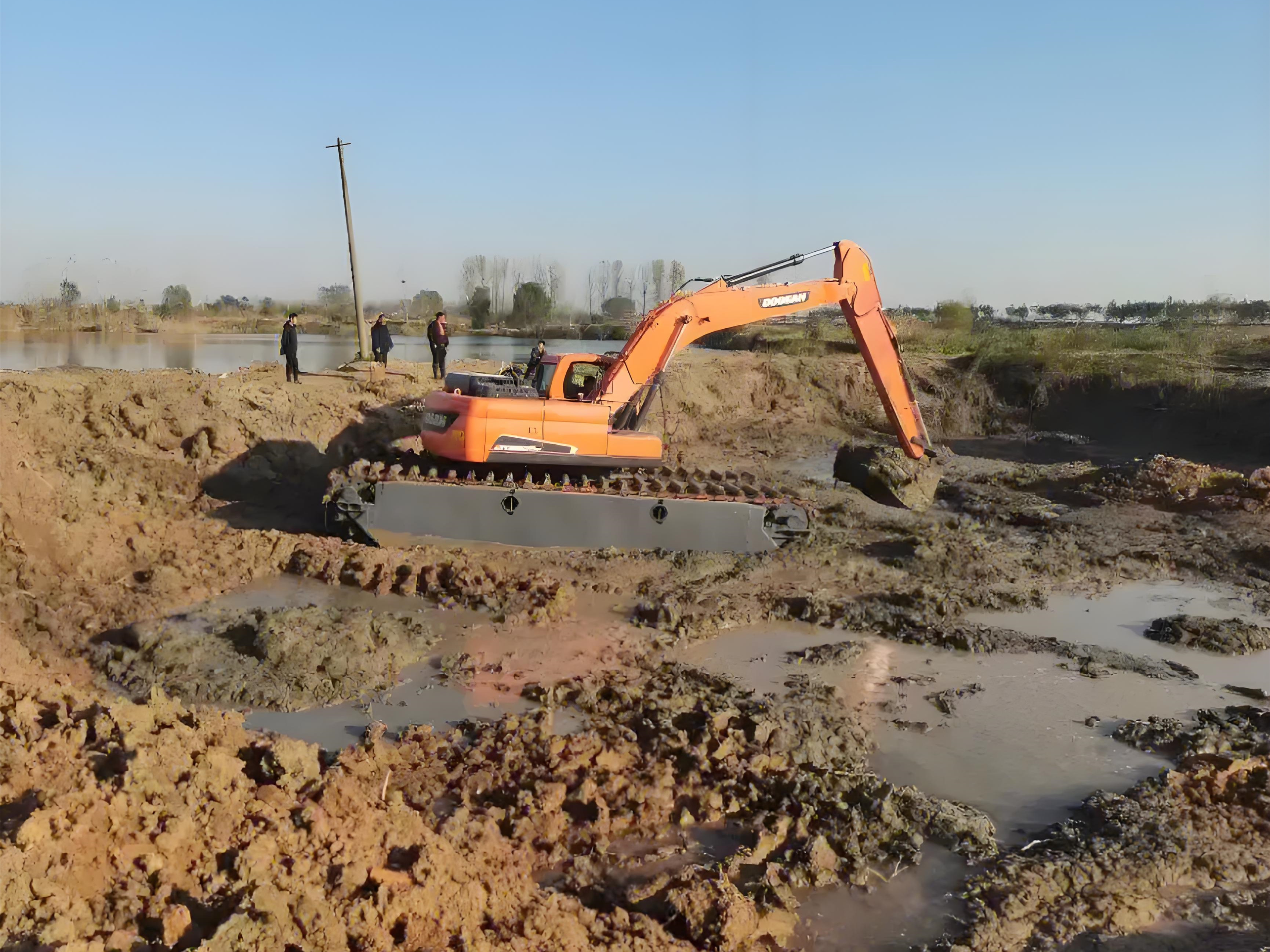 河南洛陽挖機清淤施工隊-魚塘清淤的人工和機械哪種更劃算？